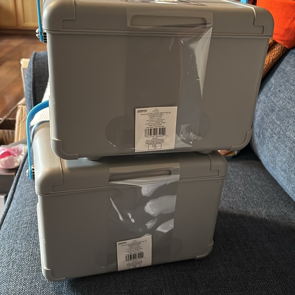 Kids Retro Boombox Storage Box - Gray with Blue Handle - Picture 6 of 8